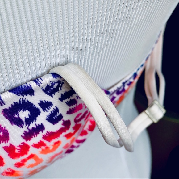 EUC VS PINK Heartbreaker Plunge Bra Rainbow Animal - Picture 10 of 15